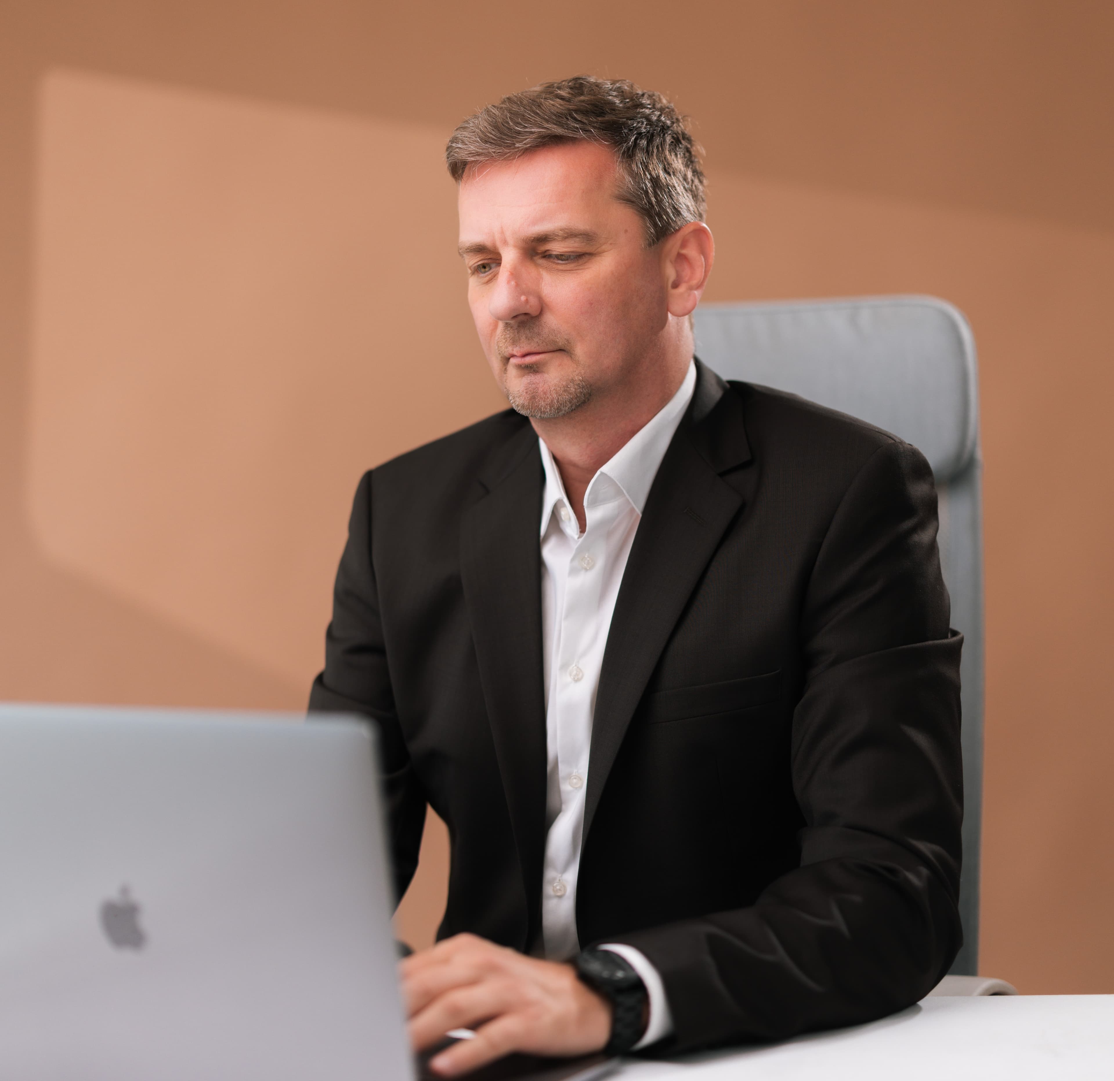 Zoran Jovanović — AI trener i konsultant